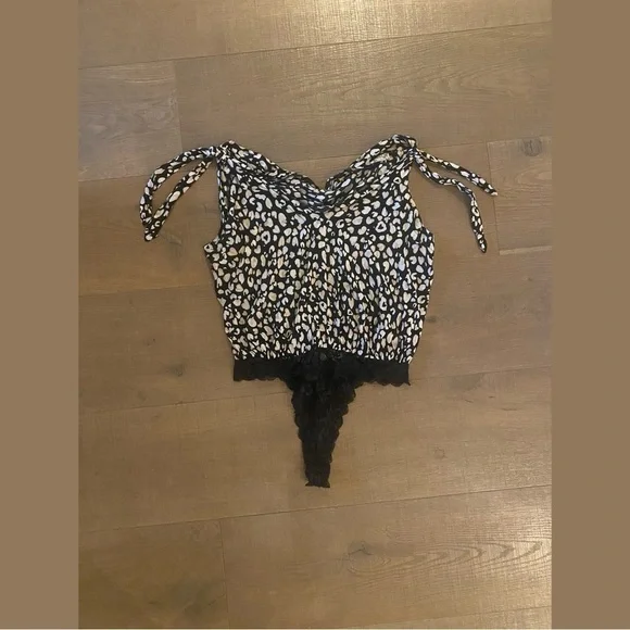 intimately free people bare it all leopard lace bodysuit - Picture 2 of 9